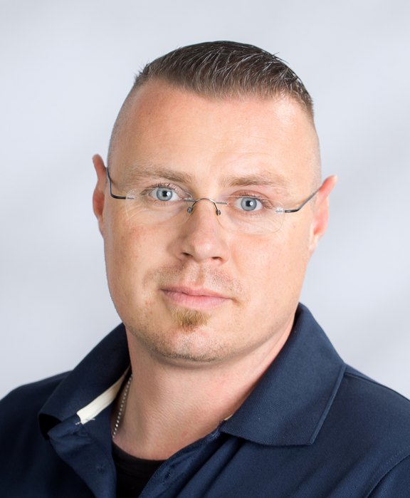Gillhofer_Mario_klein_RLN7757s.jpg