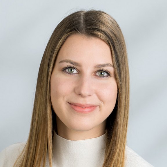 Füchsel_Laura_klein_RLL5890.jpg