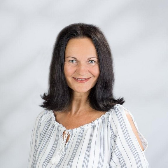 Christine Schmidt Schmidt_Christine_RLN4797.jpg